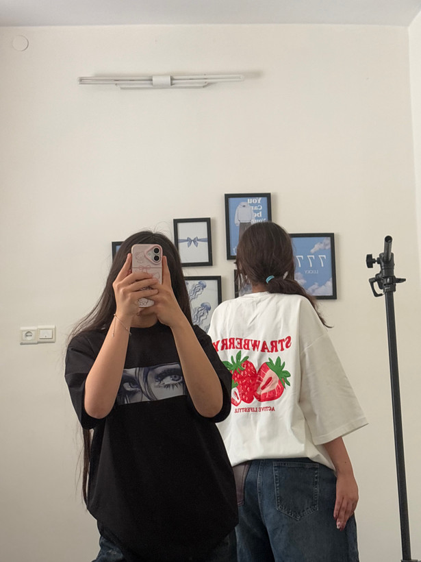 تیشرت سفید توت فرنگی 🙂↔️🩵